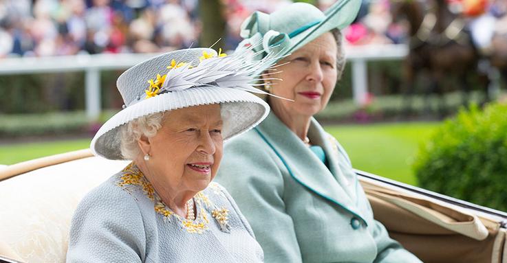 Юбилеят на Елизабет II гълта милиард паунда