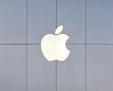 Ниското потребителско търсене намали приходите на Apple