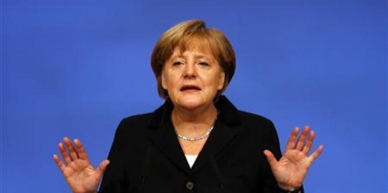 Меркел подкрепи реформите в Гърция