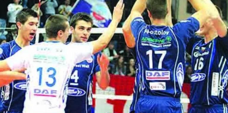 "Марек" на дискотека после хора на площада