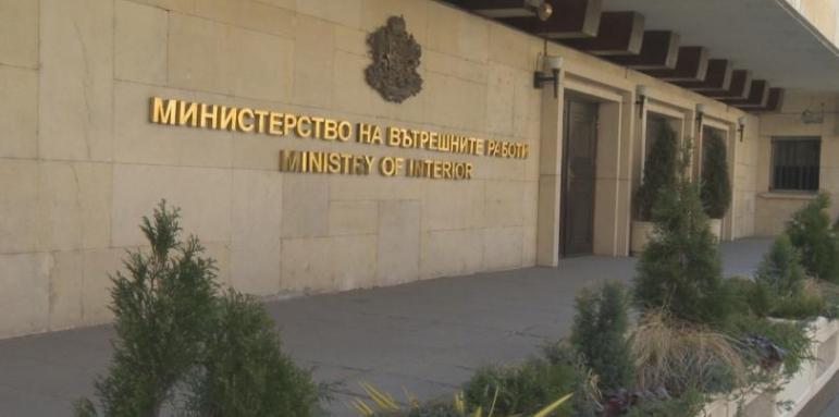 МВР подкрепя деца на загинали и ранени служители