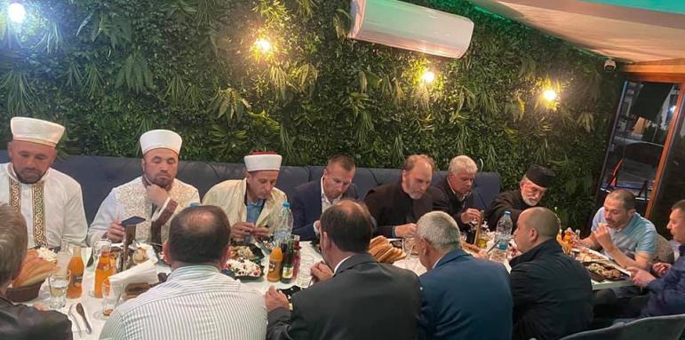 Ифтар събра мюсюлмани и християни в Белица