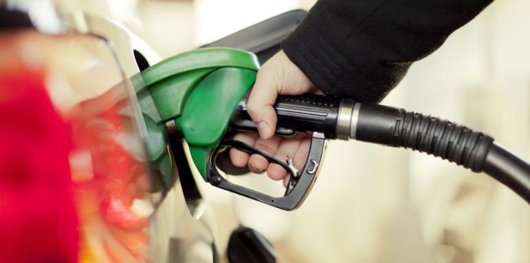 Прогнозират 2,50 лв. за литър бензин и дизел