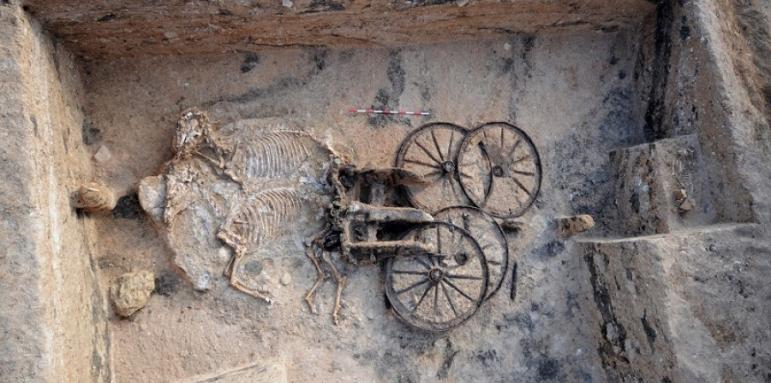 Караново - тракийски цар пътува с колесница към вечността