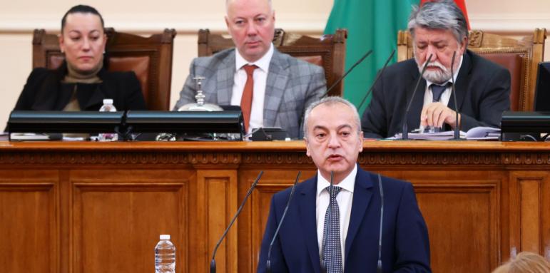 Парламентът изслушва Гълъб Донев за Шенген