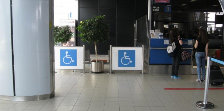 Летище София със спецзона за пътници с увреждания