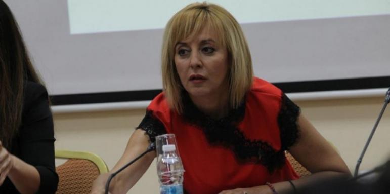 Мая Манолова очаква окончателните предложения за Закона за хората с увреждания