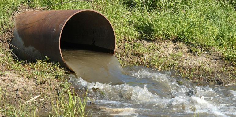 Авария на отпадъчно водохранилище заплашва Перник