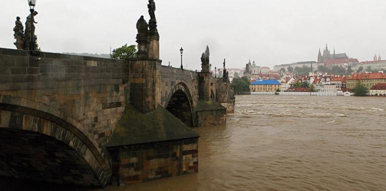 Наводненията взеха десет жертви в Чехия