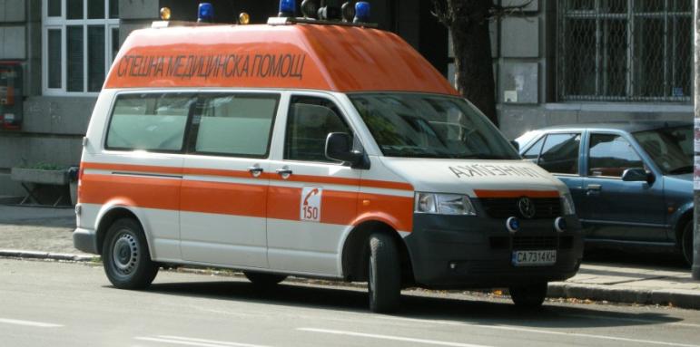 Младеж се блъсна в дърво, карал с над 150 км/ч