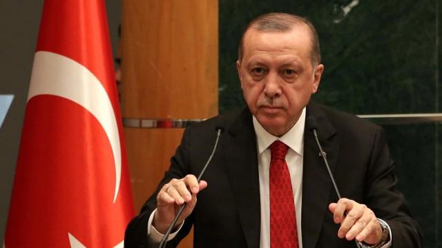 Ердоган отсече: Европа е в паника. Прати министъра си в Румъния
