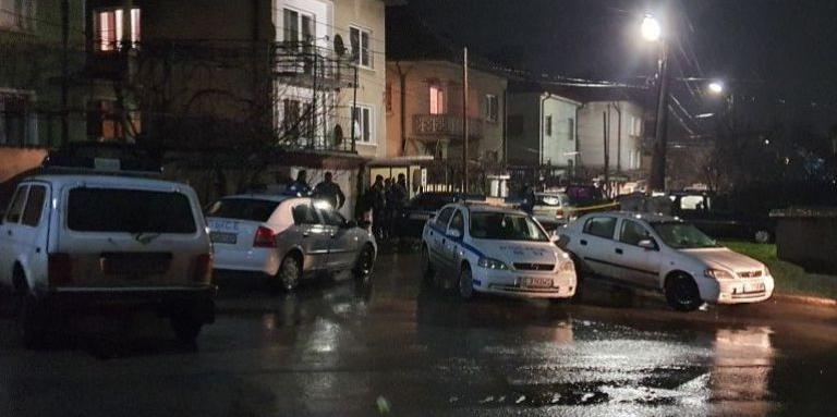 Момчето влачило трупа на малкия Тома, чистило кръвта