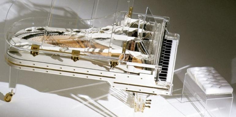 Кристално пиано за $3,22 млн. е най-скъпо в света