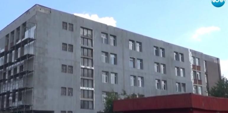 Езиковата гимназия в Пловдив още е строителна площадка