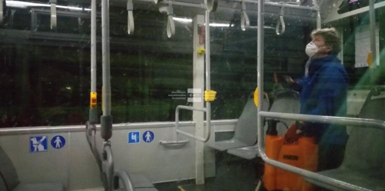 Отново дезинфекцират градския транспорт в София