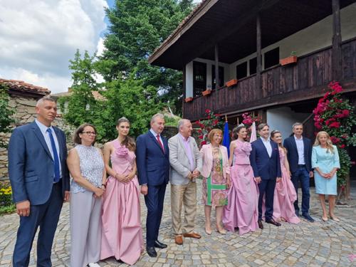 Кметът на Казанлък се срещна днес с гостуващите на Празник на розата 2022 представители на побратимени градове
