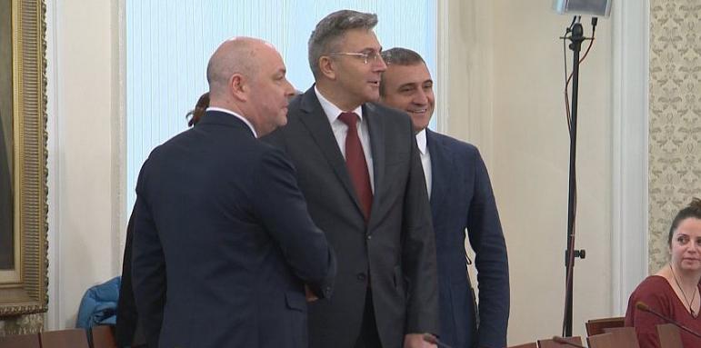 Габровски се среща с ДПС, отказа да назове министри